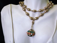 CATENA CON PALLINE OVOIDALI CIONDOLO CON PIETRE DURE