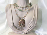 CHANEL CON CIONDOLO CONCHIGLIA (KLIMT)
